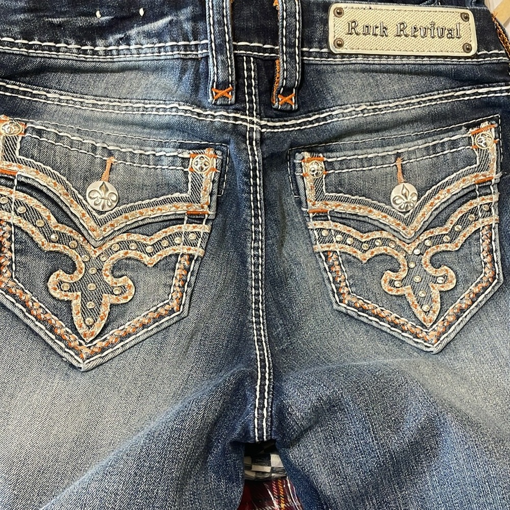 Rock Revival Mid-Rise Curvey Crops Women's Capris. Very Good Condition. Size 26.